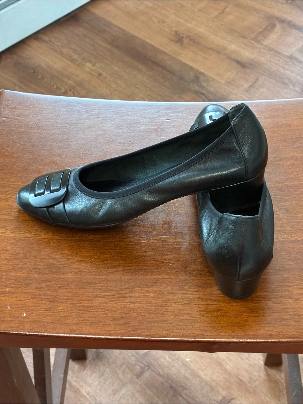 Women's Black Low Heel Leather Pumps with Decorative Buckle